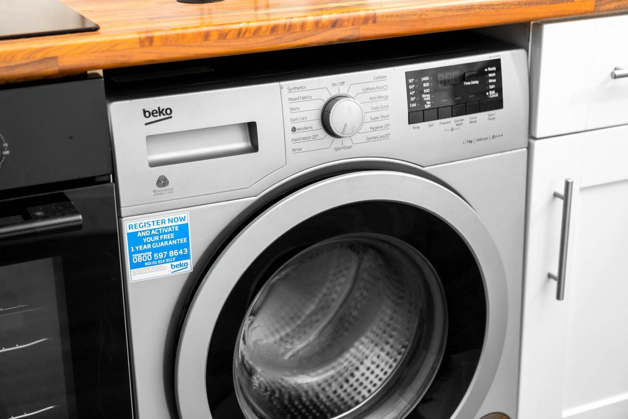 Stylish Apartment - Parking - Outdoor Terrace - Wolverhampton - Netlix - Wifi - 9Bpc Zewnętrze zdjęcie